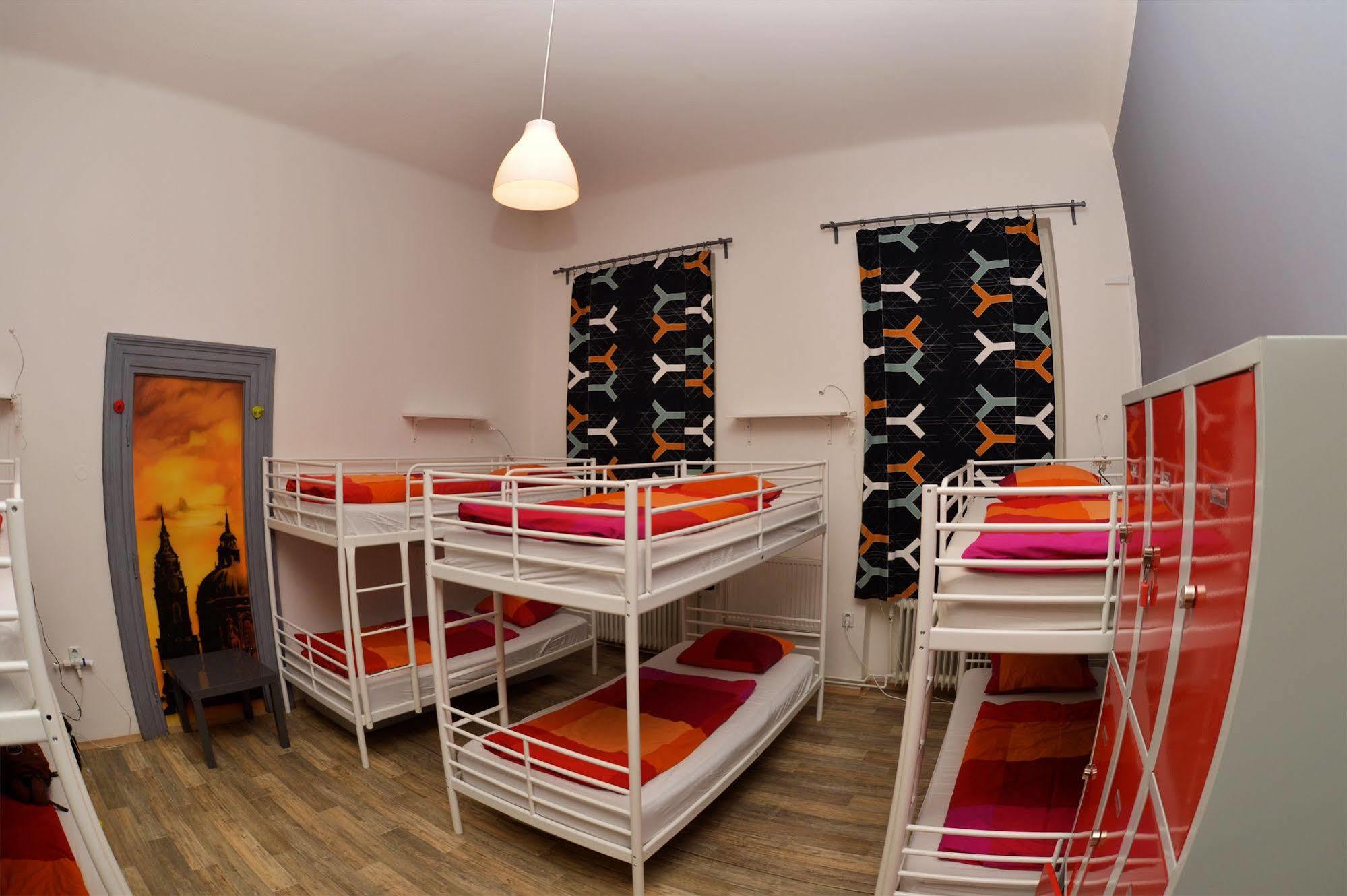 Onefam Home Прага Екстериор снимка
