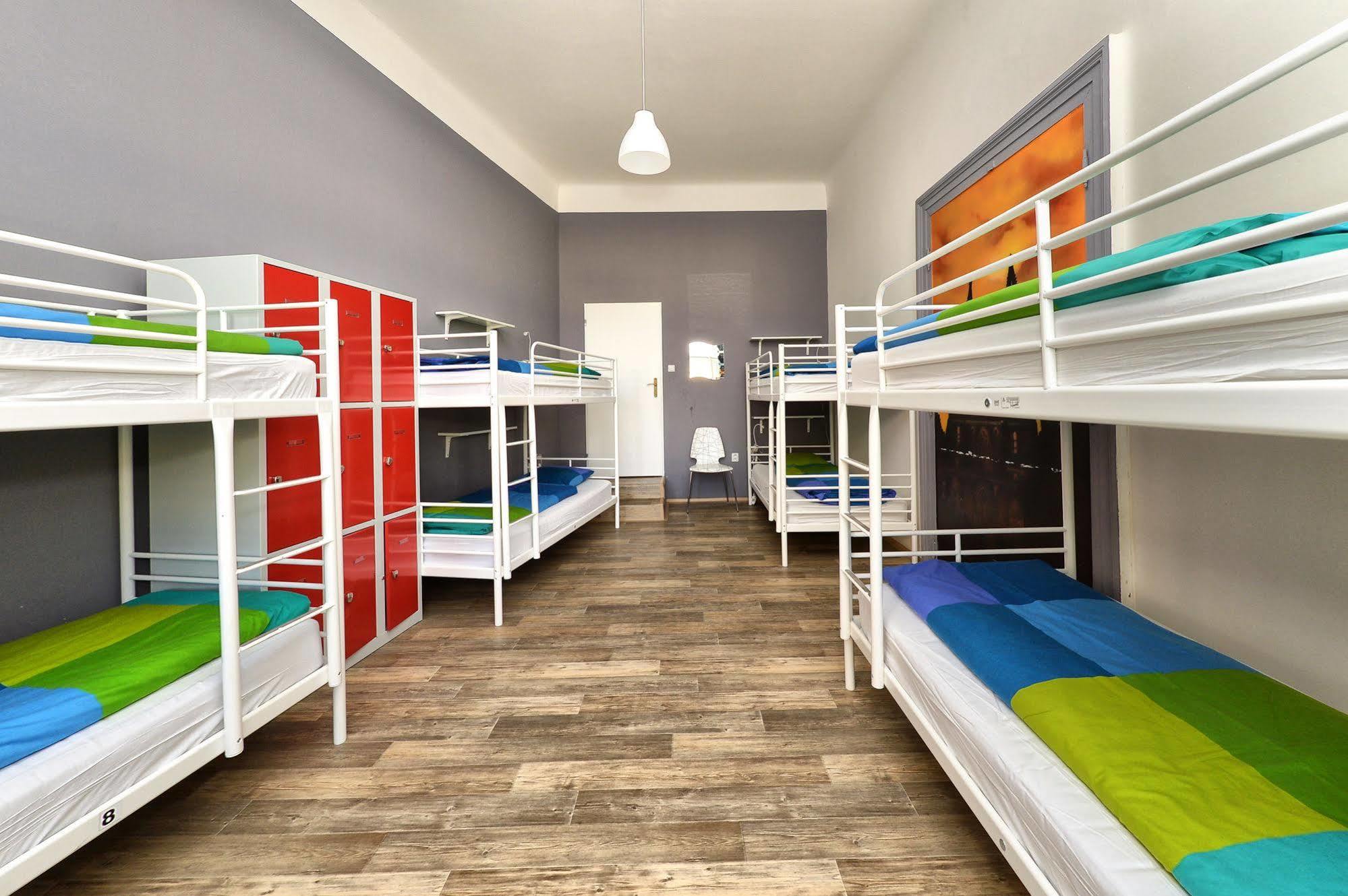 Onefam Home Прага Екстериор снимка